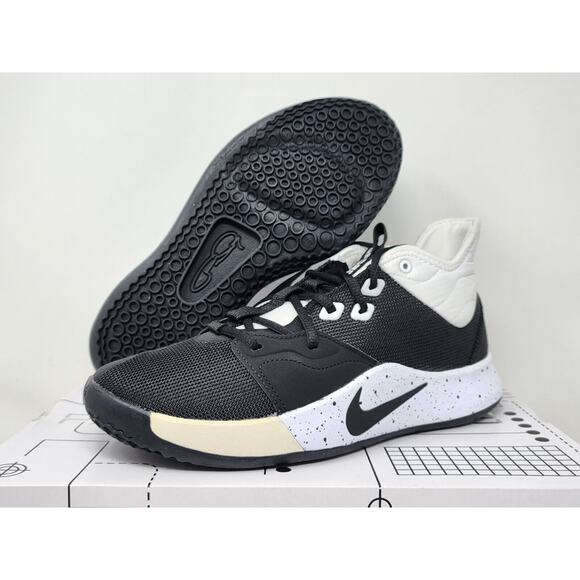 DS Nike PG 3 TB BLACK WHITE CN9512-002 Size 8 *READ* - Picture 1 of 7